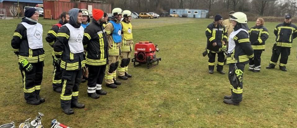 Wertungsrichter bei einem Aufbau wie es die Jugend auch machen müsste